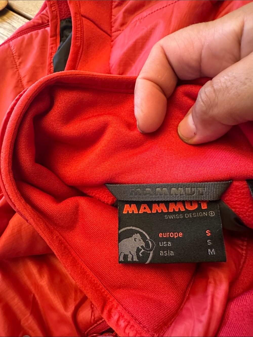 MAMMUT Pertex Quantum Ajungilak tech vest - Picture 9 of 9